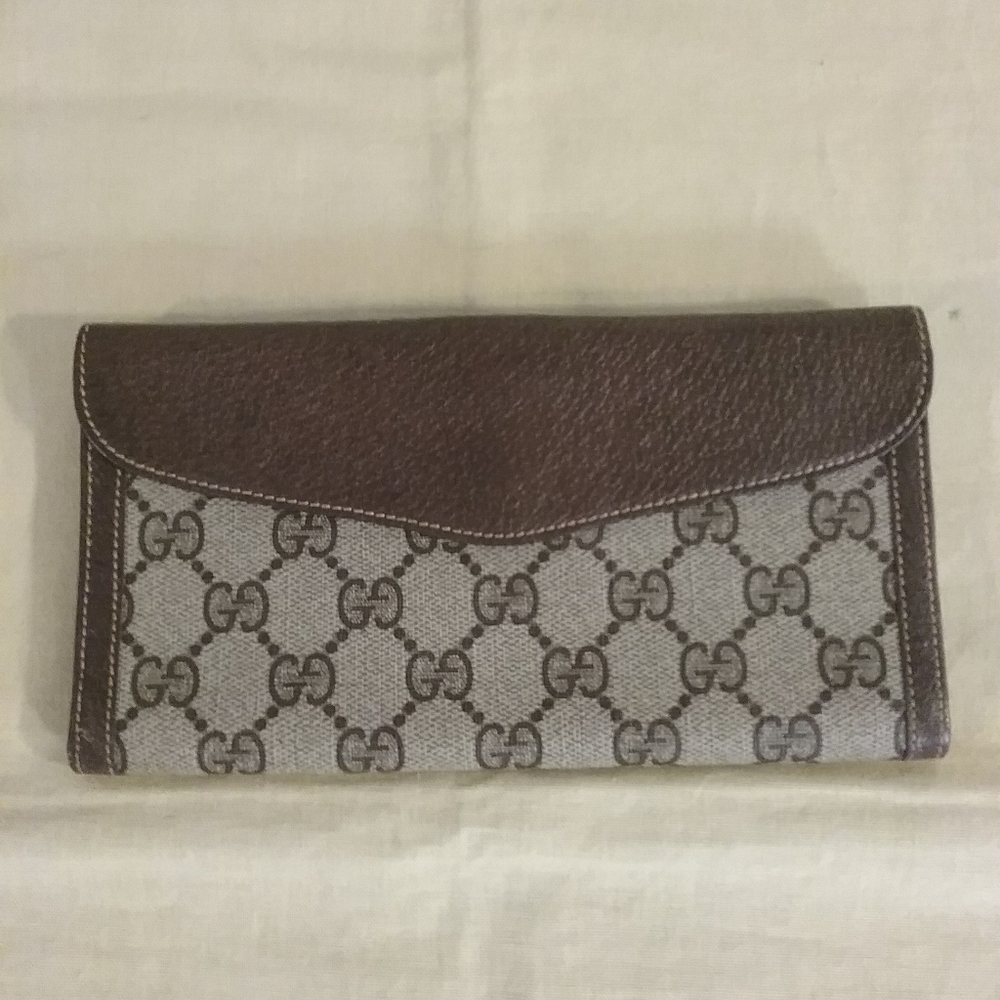 Authentic Gucci Wallet - Picture 2 of 7